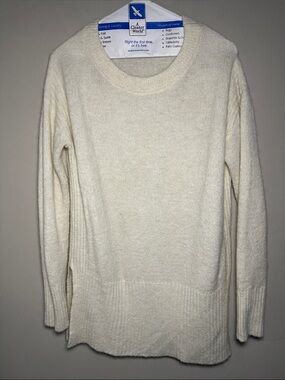 ICHI Women’s Cream 15% alpaca Crewneck Sweater with side slits